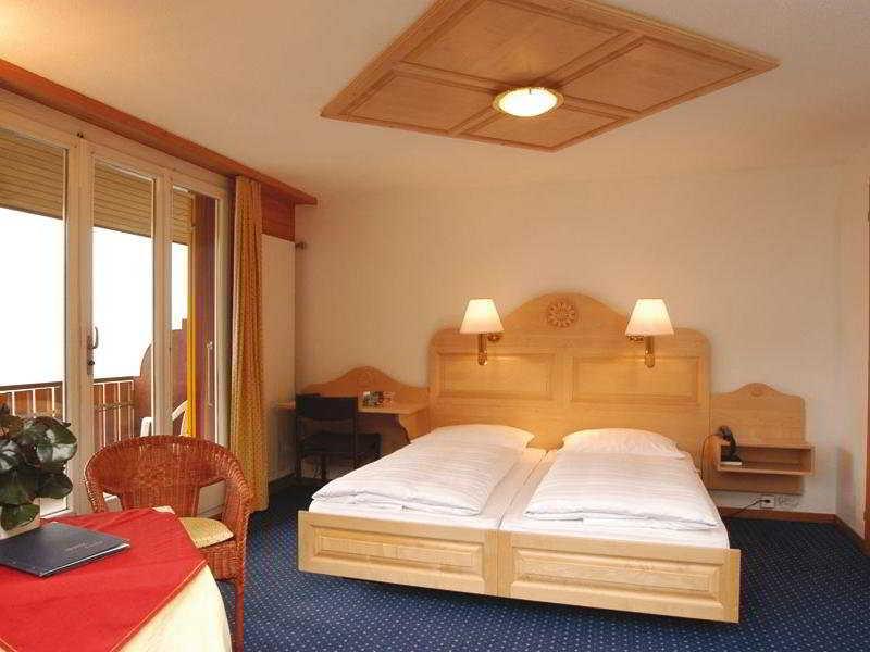 Minotel Bellevue Wengen Room photo